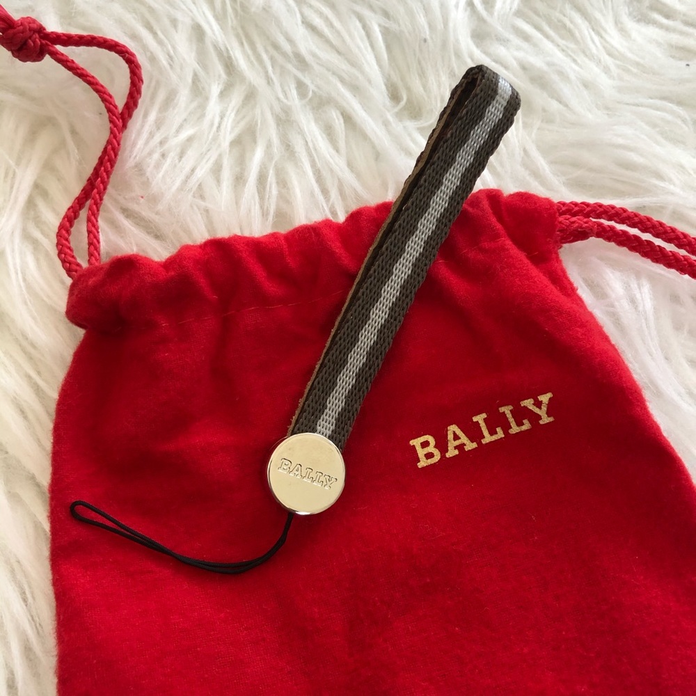 🖤 New🖤 BALLY taupe cell phone strap